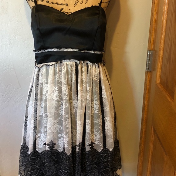 Studio Y (Maurice’s) Black & White Lace Dress - Picture 2 of 8